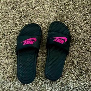Nike slides